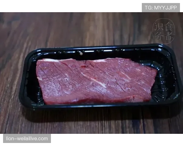 菲尔普斯退役后每天吃六顿饭,冰箱里塞满牛排和冰淇淋 菲尔普斯退役后每天吃六顿饭,冰箱里塞满牛排和冰淇淋